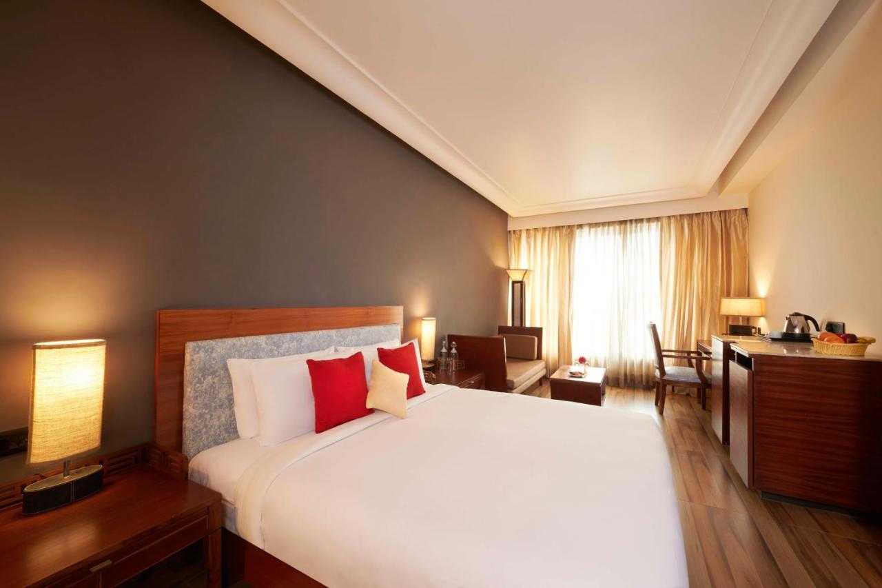 The Galgotias Hotel Gurugram Gurgaon Extérieur photo