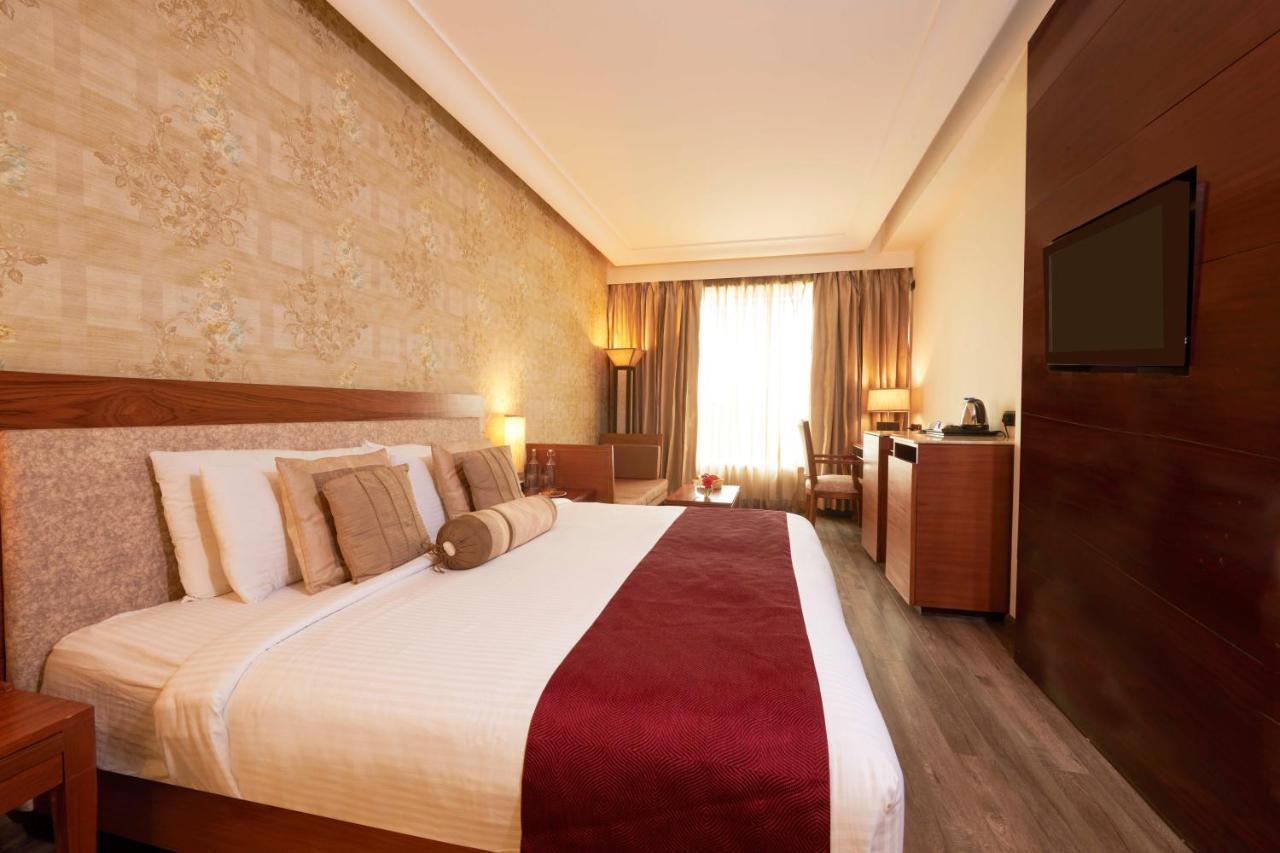 The Galgotias Hotel Gurugram Gurgaon Extérieur photo