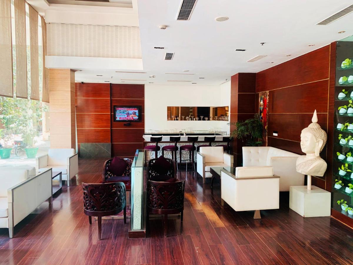 The Galgotias Hotel Gurugram Gurgaon Extérieur photo